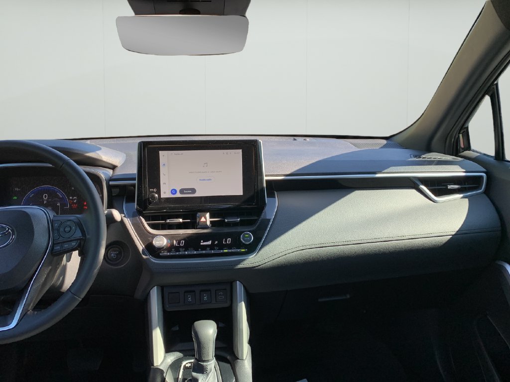 2024 Toyota Corolla Cross XSE - Photo 24