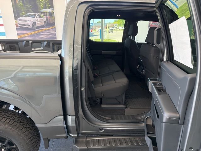 New 2026 Carbonized Gray Metallic Ford XLT image 52