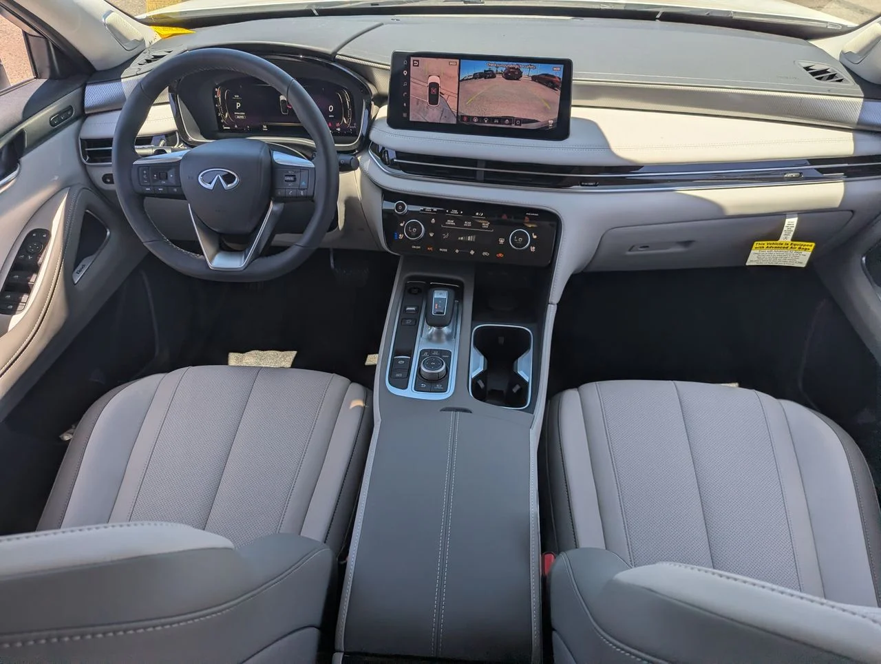 Used 2027 RADIANT WHITE INFINITI Luxe AWD image 33