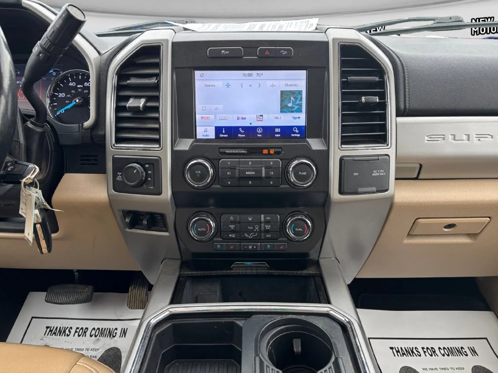 Used 2021 White Metallic Ford Lariat image 12