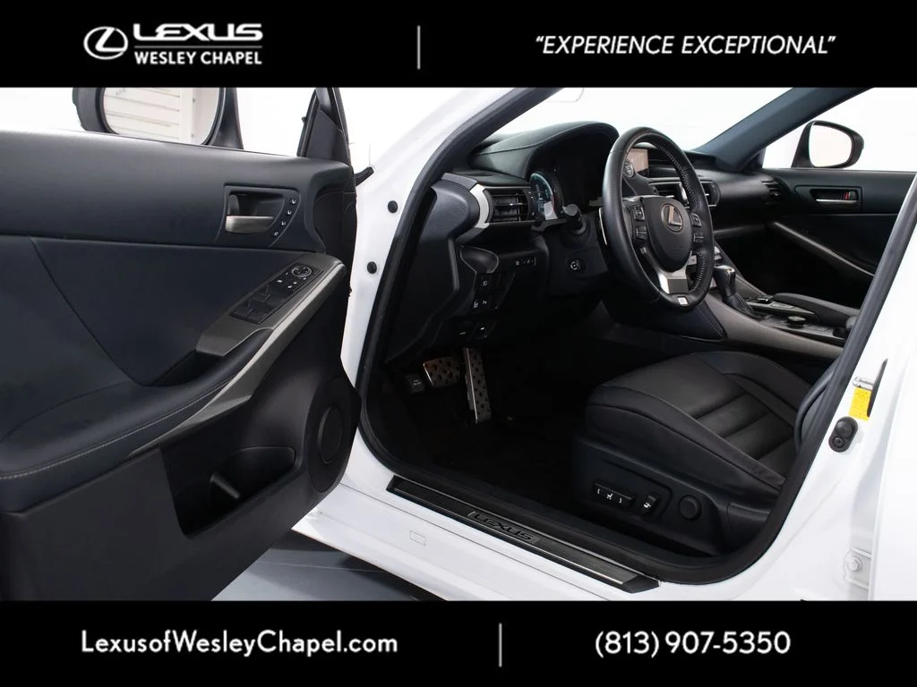 Used 2018 White Lexus 350 image 20