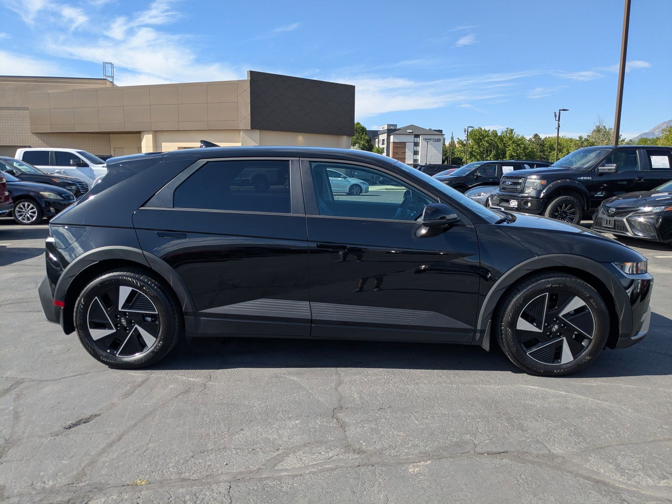 2026 Hyundai IONIQ 5 SEL - Photo 2