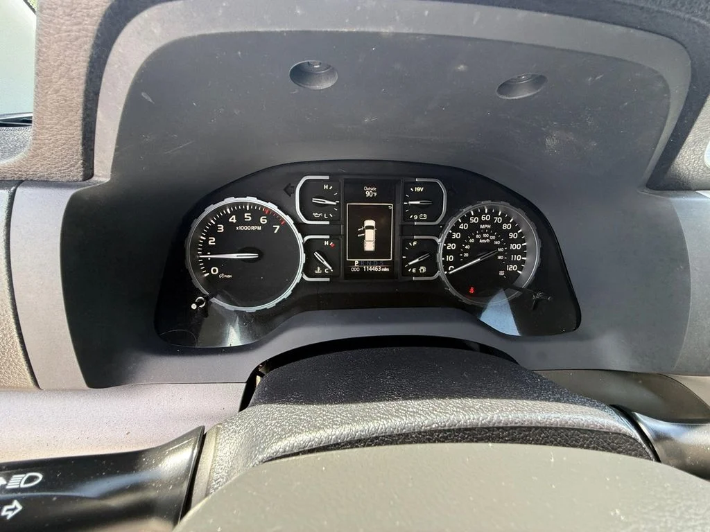 Used 2021 White Toyota SR5 image 15