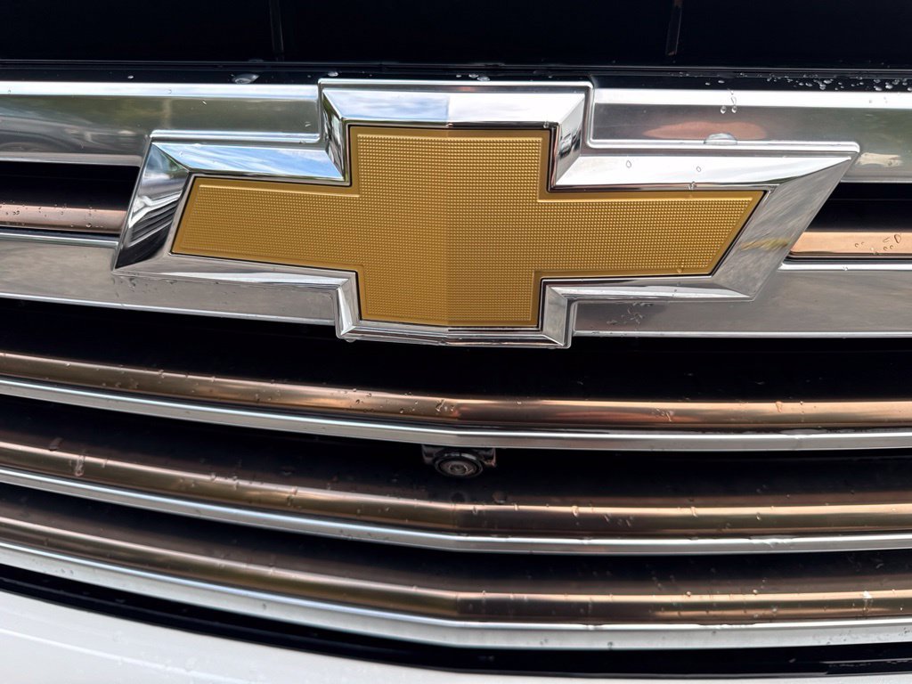 Used 2021 Beige Chevrolet High Country image 13