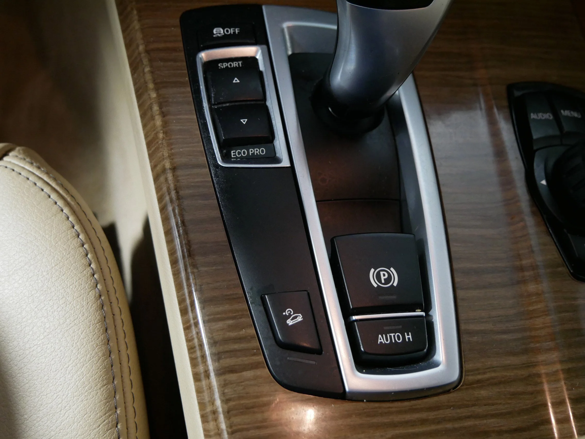 Used 2013 Black Sapphire Metallic BMW xDrive28i image 29