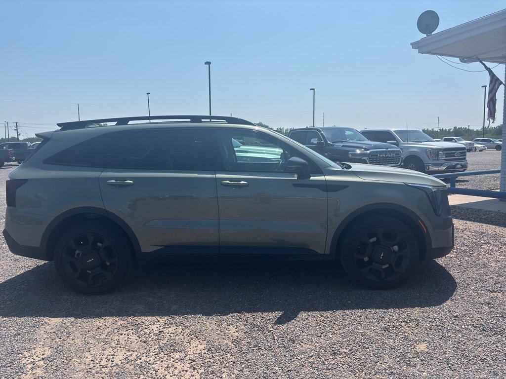 Used 2024 Jungle Green Kia X-Line EX image 3