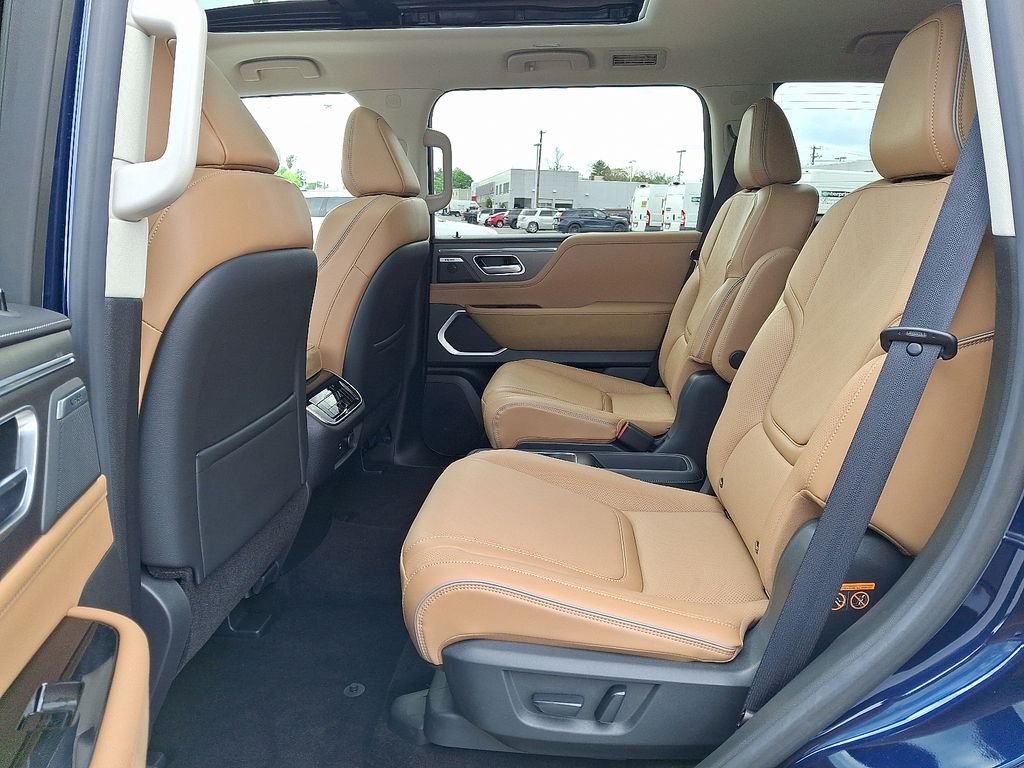 Used 2025 Blue INFINITI LUXE image 11