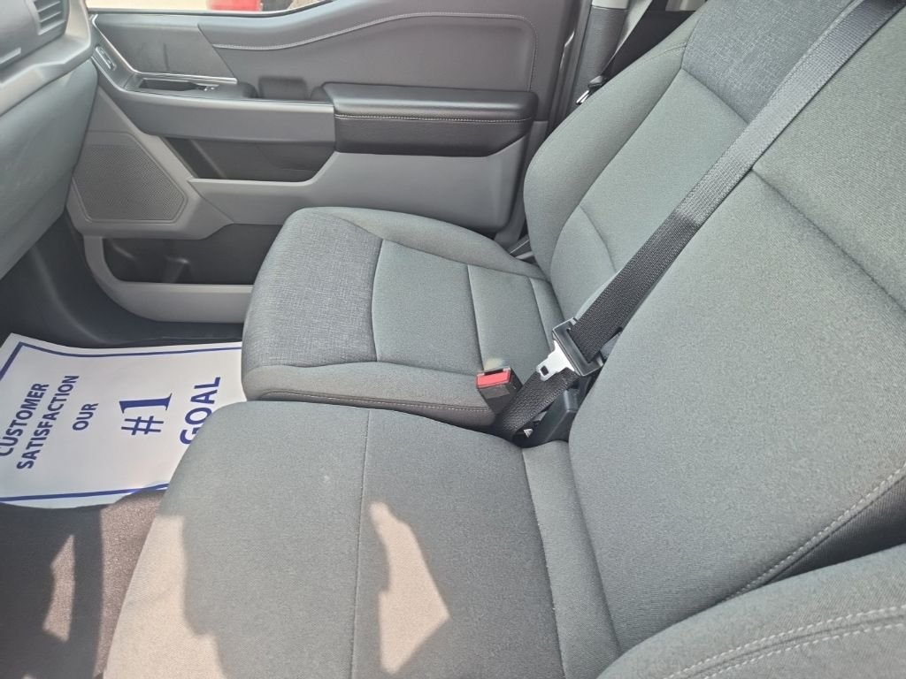 Used 2025 Gray Metallic Ford XLT image 21