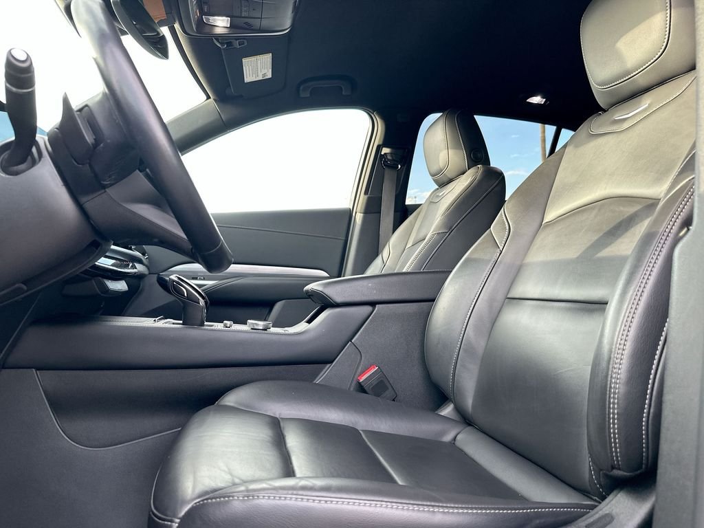 Used 2024 Silver Cadillac Premium Luxury image 9