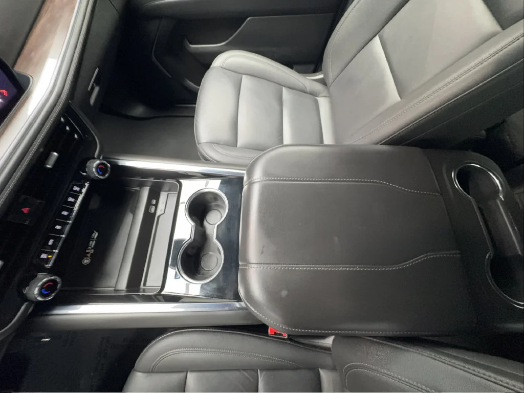 Used 2025 White Chevrolet LT image 51