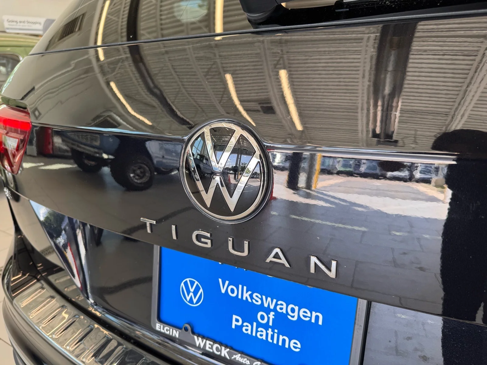 Used 2023 Black Volkswagen 2.0T SE 4MOTION image 29