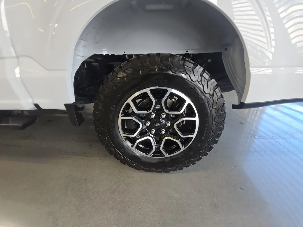 Used 2022 White Ford XLT image 26