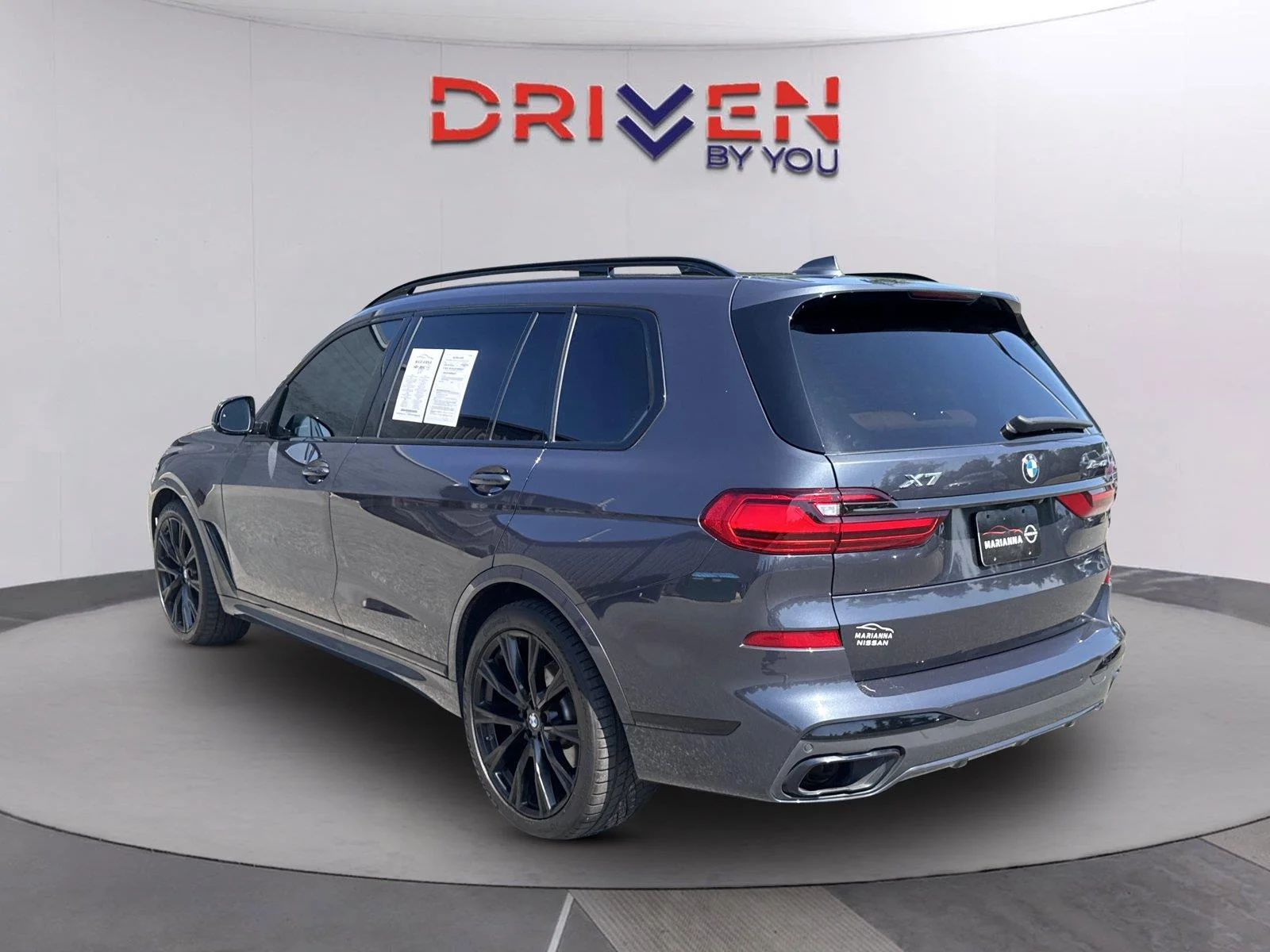 Used 2022 Arctic Grey Metallic BMW xDrive40i image 5