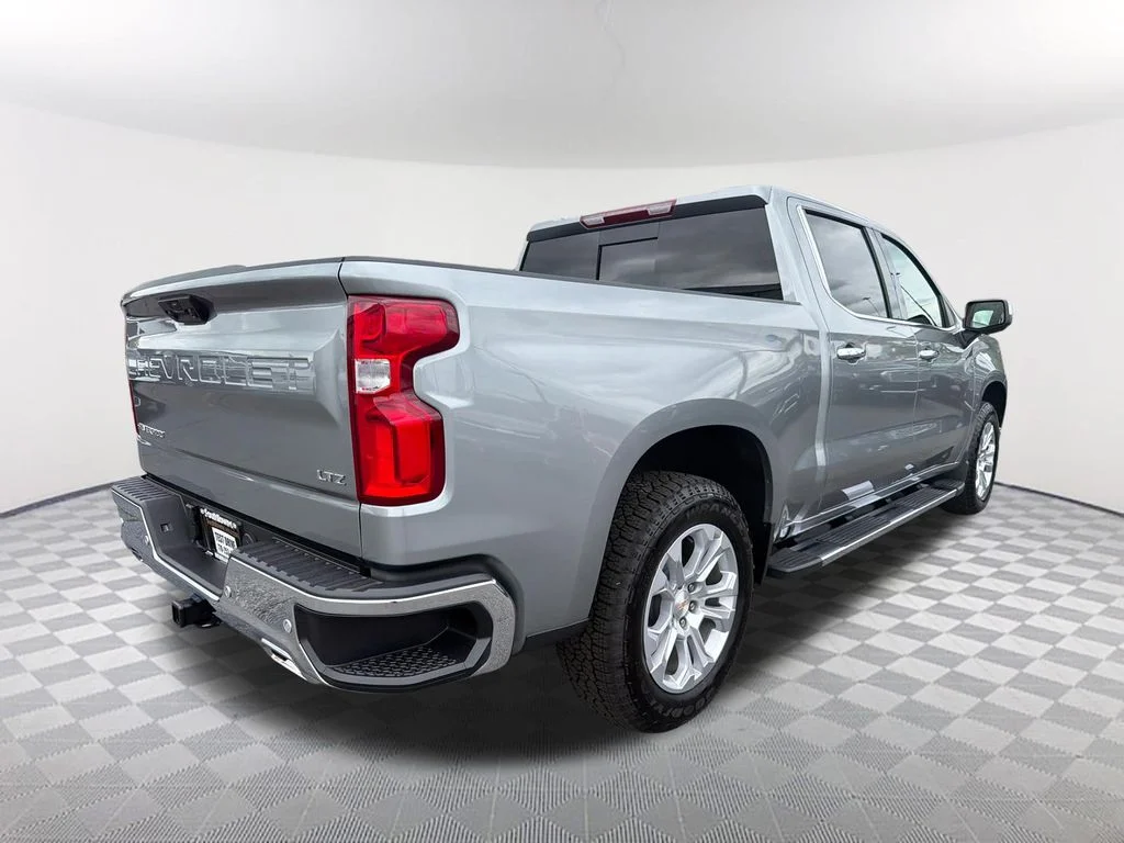 Used 2025 Gray Chevrolet LTZ image 5