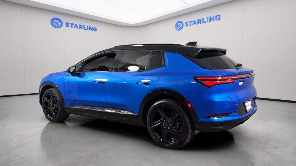 Used 2025 Riptide Blue Metallic Chevrolet RS image 4