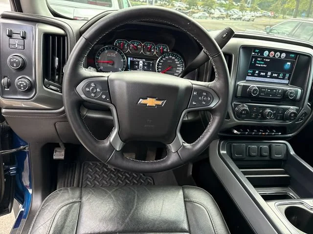 Used 2019 Deep Ocean Blue Metallic Chevrolet LTZ image 17