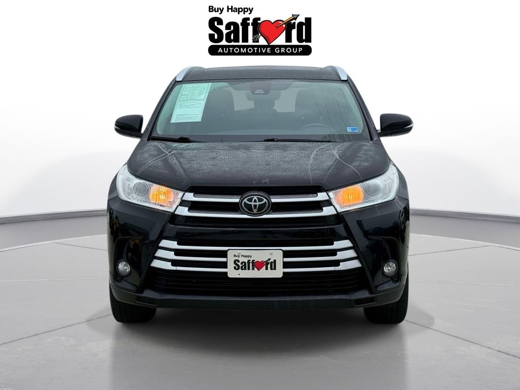 Used 2017 Black Toyota XLE image 8