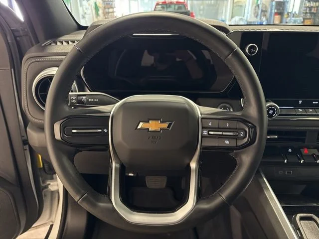 2024 Chevrolet Colorado LT - Photo 14