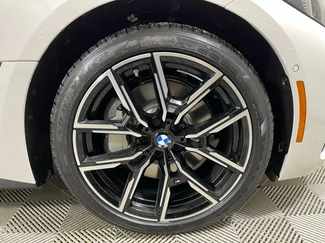New 2026 White BMW xDrive40 image 19