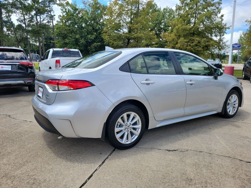 Used 2026 Silver Toyota LE image 7