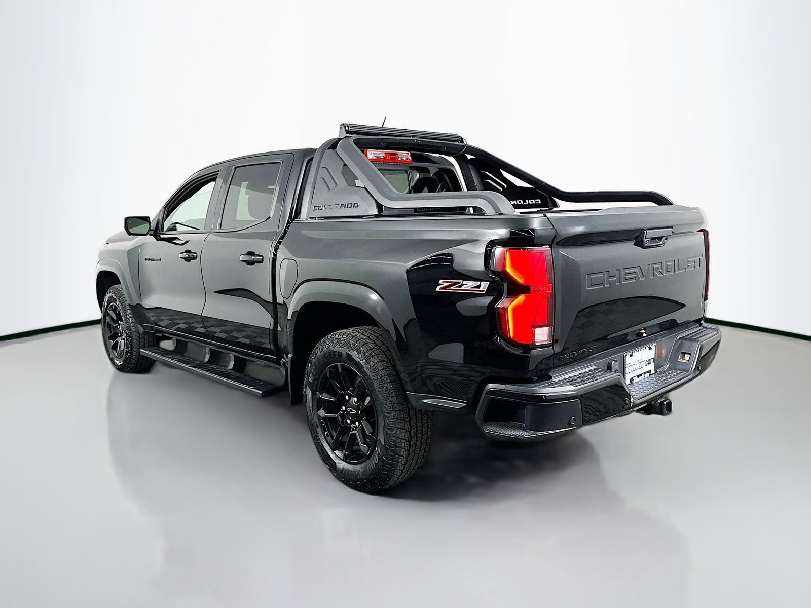 Used 2025 Black Chevrolet Z71 image 5