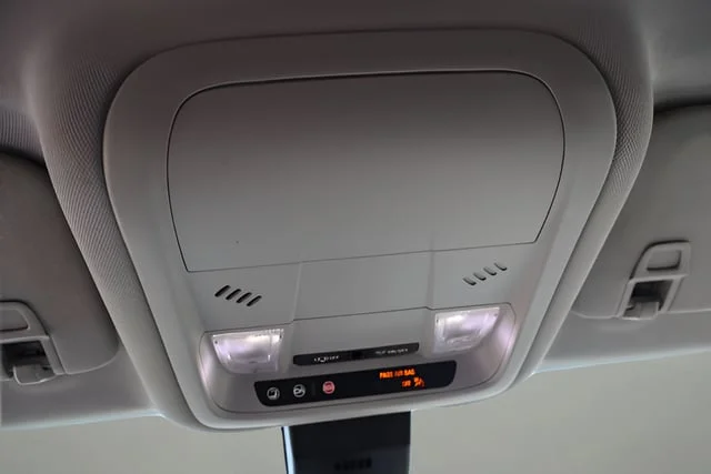 Used 2020 Summit White Chevrolet LS image 34