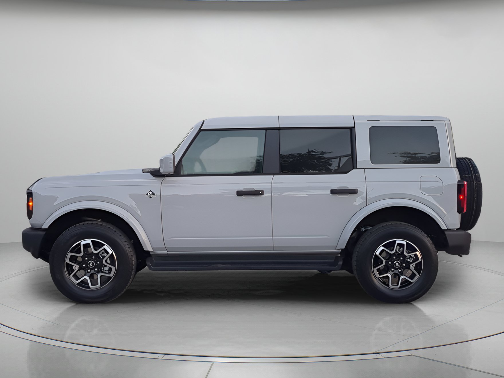 New 2026 Avalanche Gray Ford Outer Banks® image 40