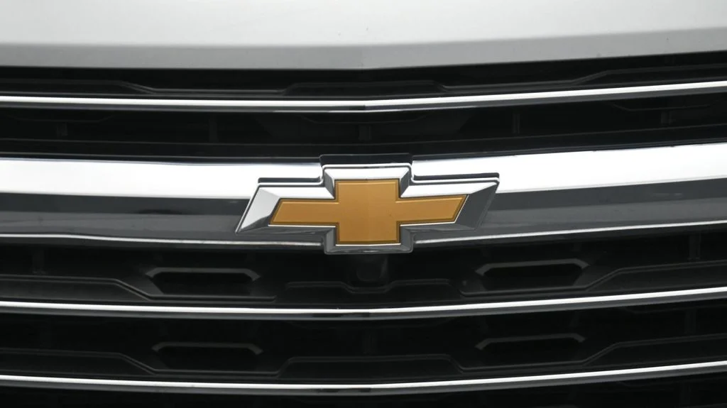 Used 2025 Gray Chevrolet LT image 19