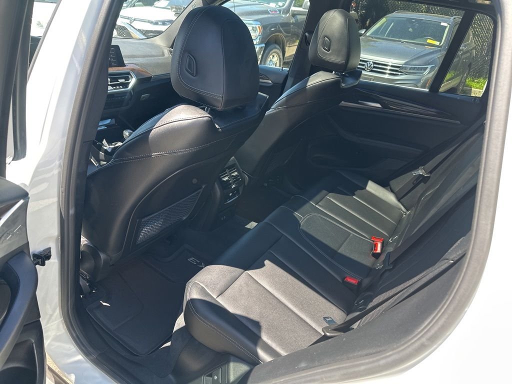 Used 2023 White BMW xDrive30i image 24