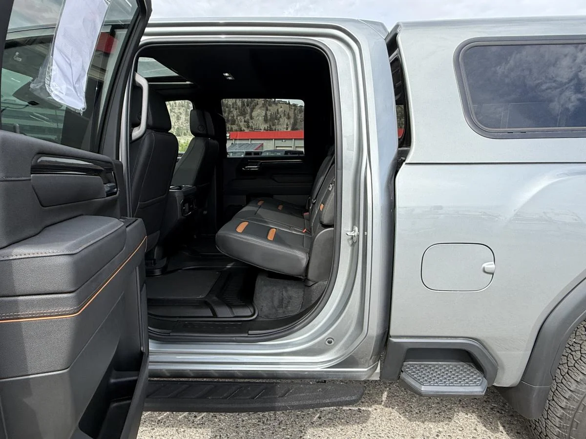 Used 2026 Grey GMC AT4 image 19
