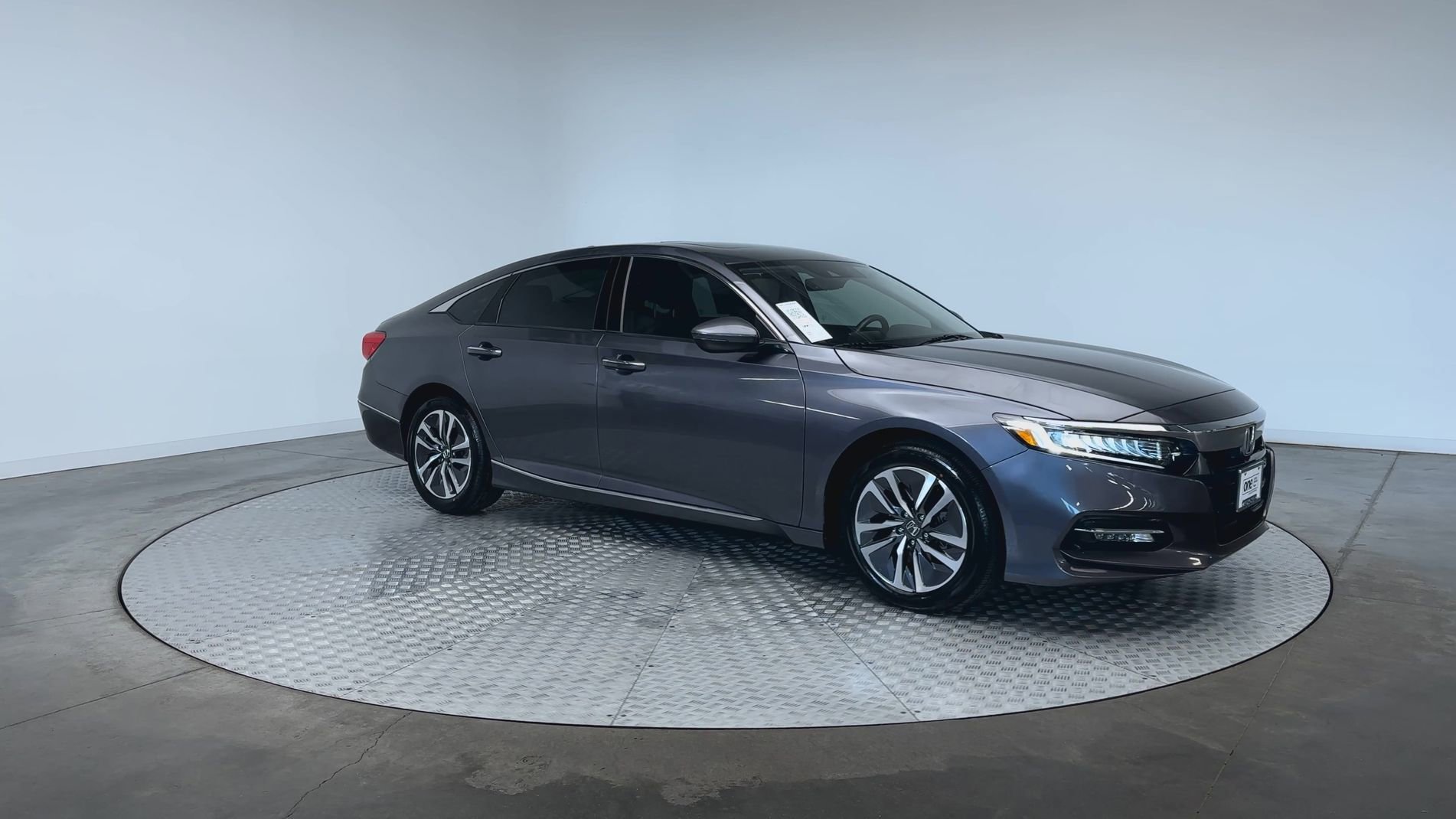 Used 2019 Gray Honda Touring image 2