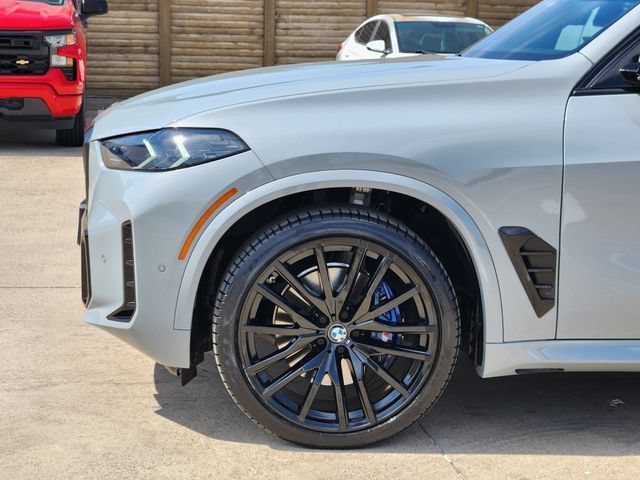 Used 2024 Gray BMW xDrive40i image 16