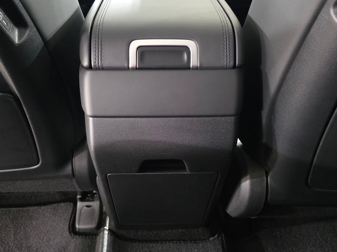 New 2026 Hampton Gray Hyundai SEL FWD image 17