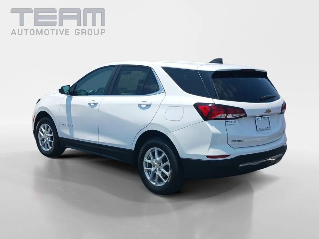 Used 2024 Summit White Chevrolet LT image 5
