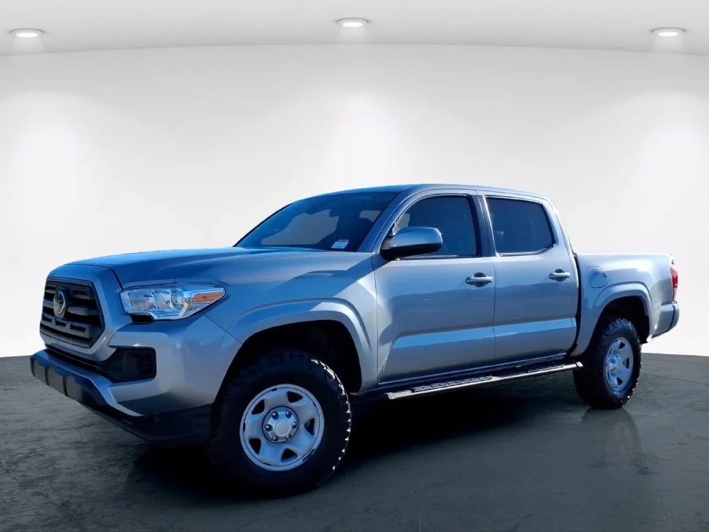 Used 2019 Silver Toyota SR image 2