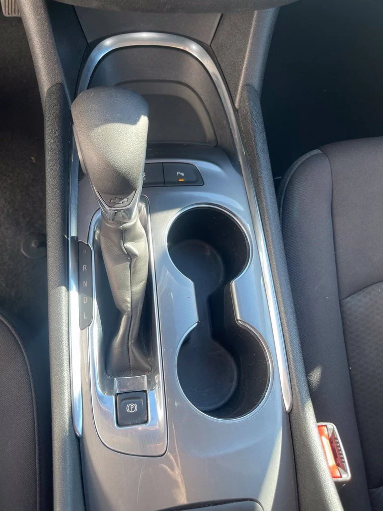 Used 2023 MINERAL GRAY METALLIC Chevrolet LT image 19