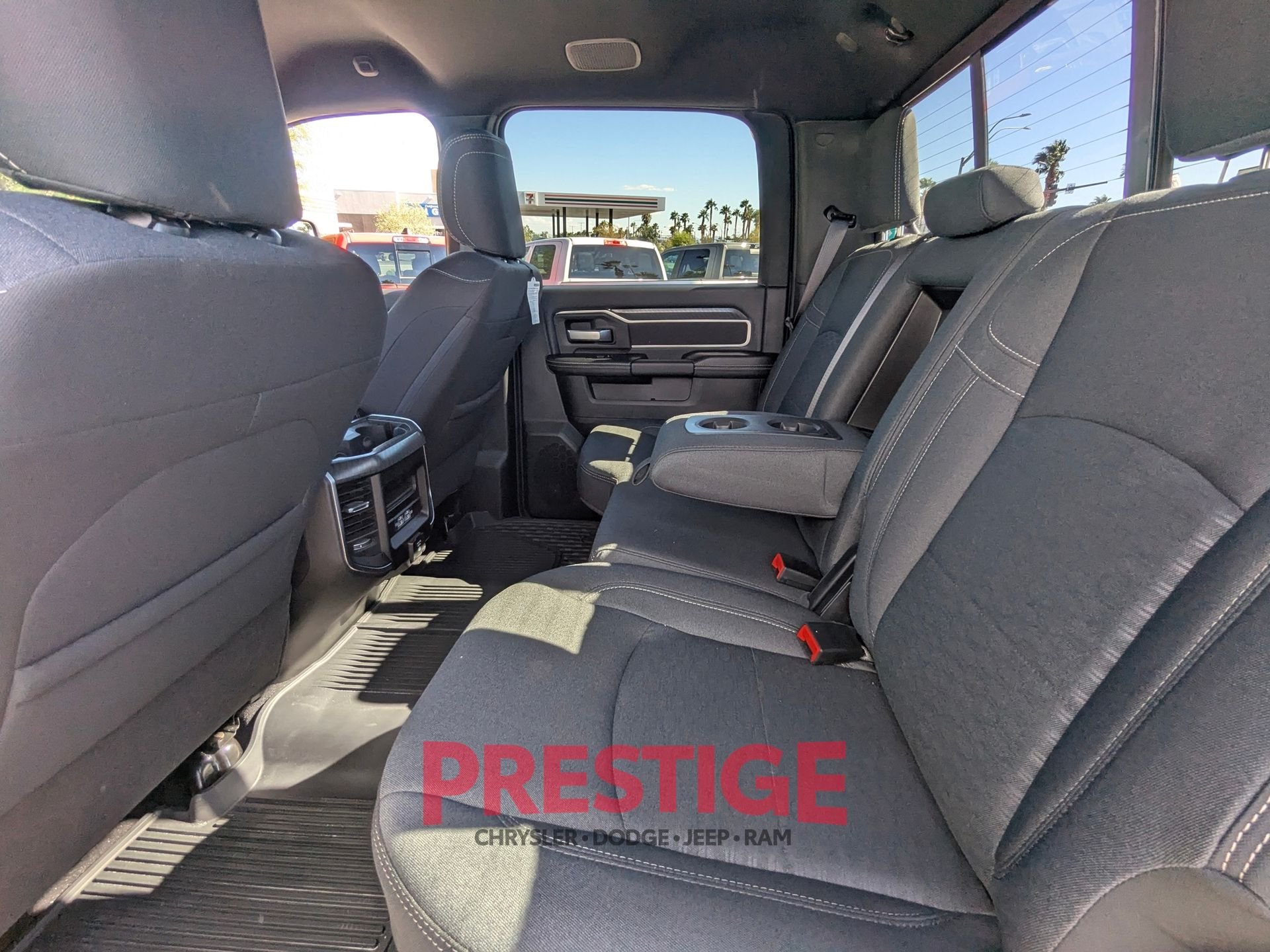 2025 RAM 3500 Big Horn - Photo 26