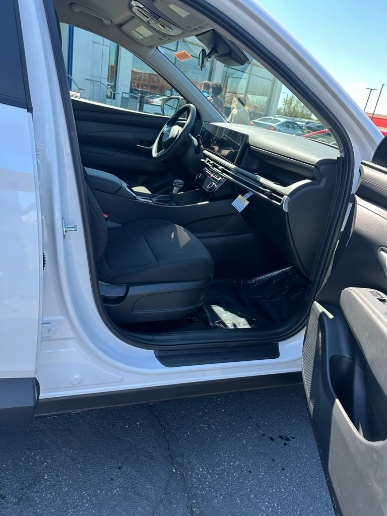 New 2026 White Hyundai SEL AWD image 29