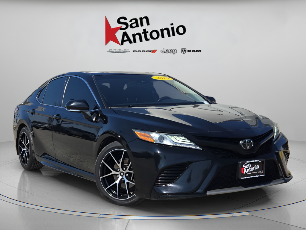 2019 Toyota Camry XSE