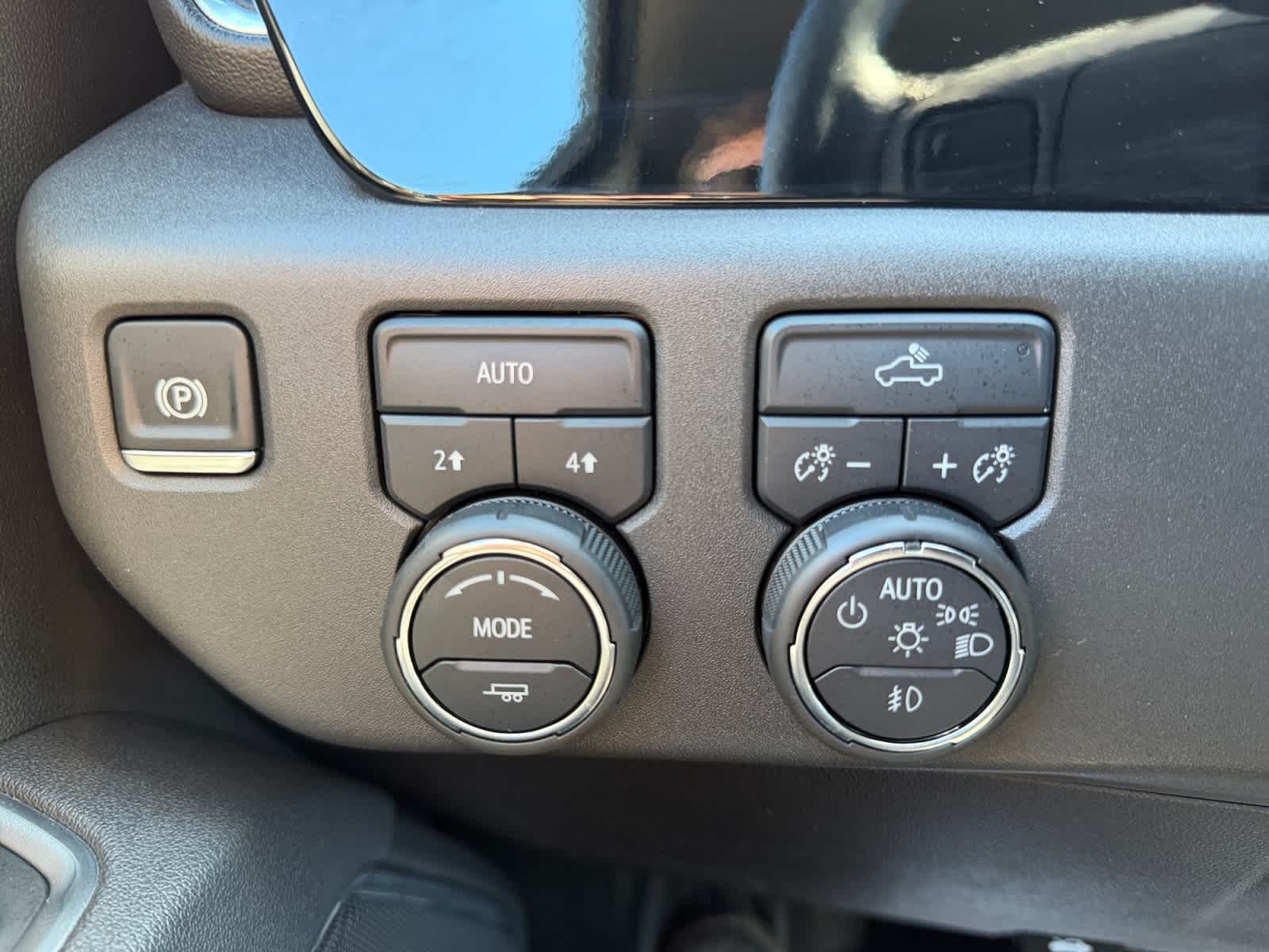 Used 2025 Sterling Gray Metallic Chevrolet RST image 26