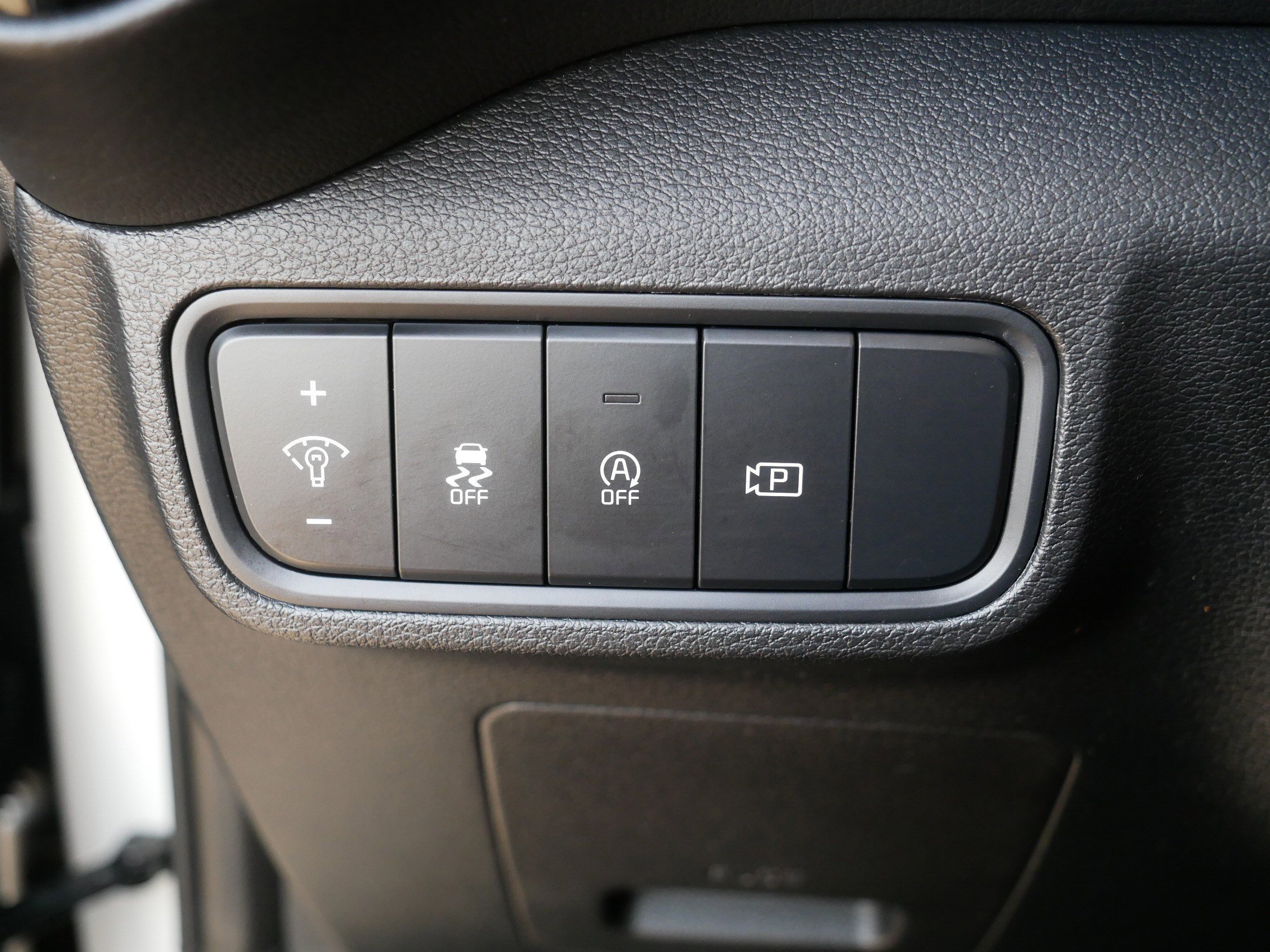 Used 2025 Snow White Pearl Kia EX image 26