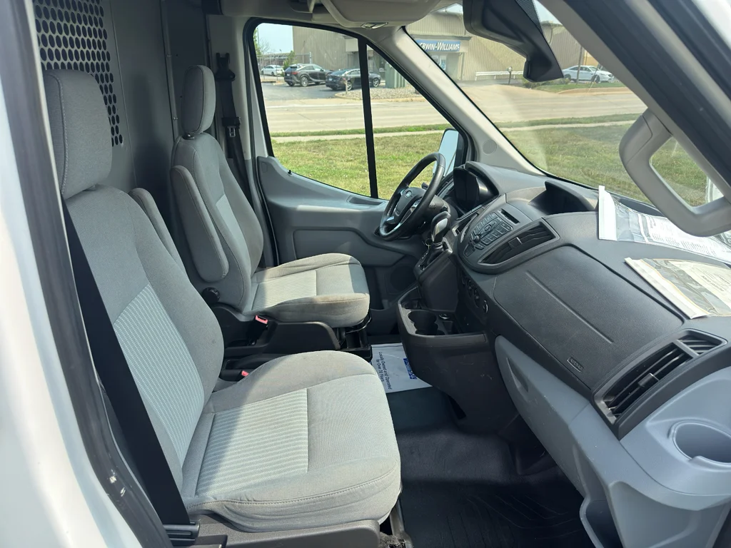 Used 2015 Oxford White Ford Base image 13