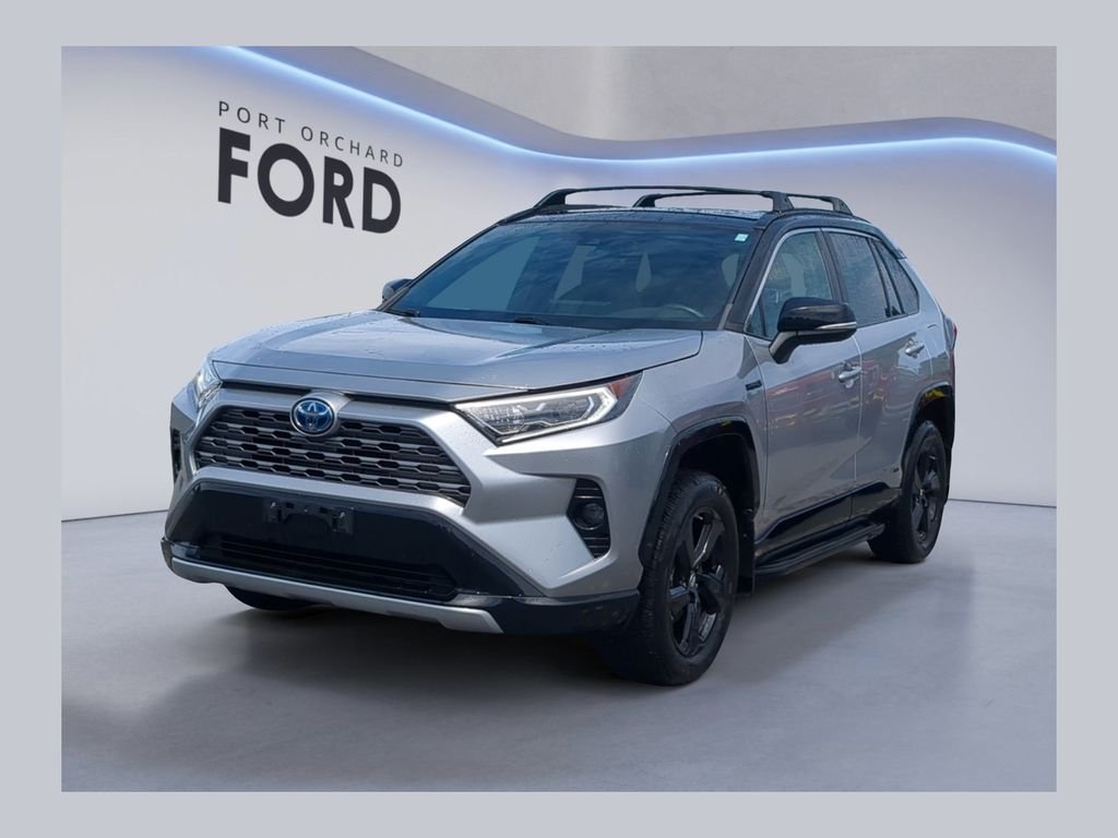 Used 2019 Silver Sky Metallic Toyota XSE image 1
