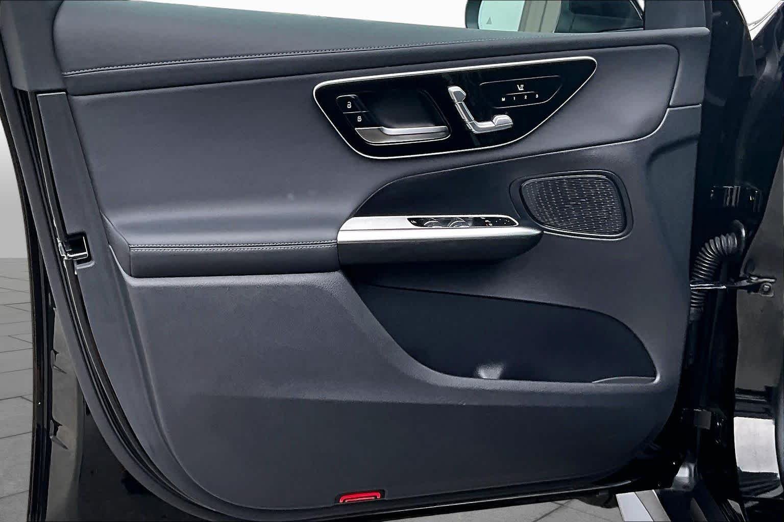 Certified Used 2026 Black Mercedes-Benz GLC 300 image 21