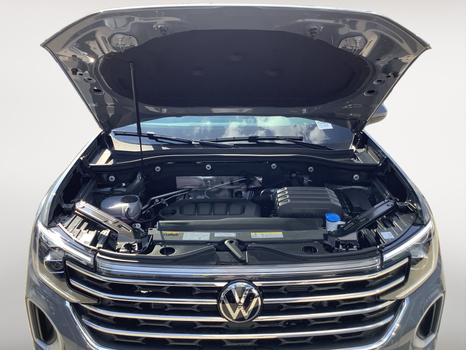 New 2026 PURE GRAY Volkswagen 2.0T SE w/Technology image 11