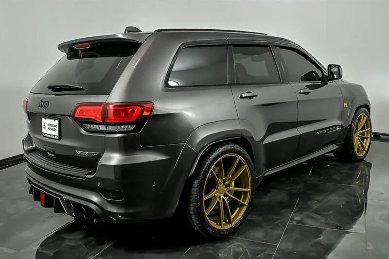 Used 2019  Jeep Trackhawk image 9