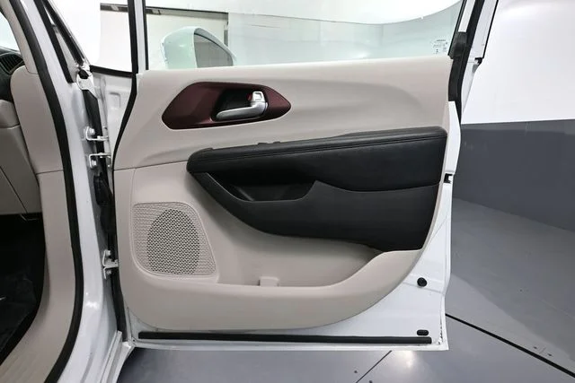 2020 Chrysler Pacifica Limited - Photo 48