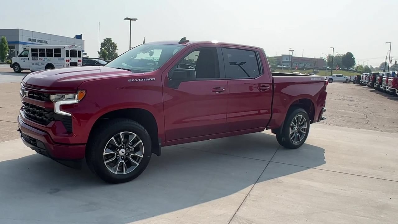 Used 2023 Radiant Red Tintcoat Chevrolet RST image 5