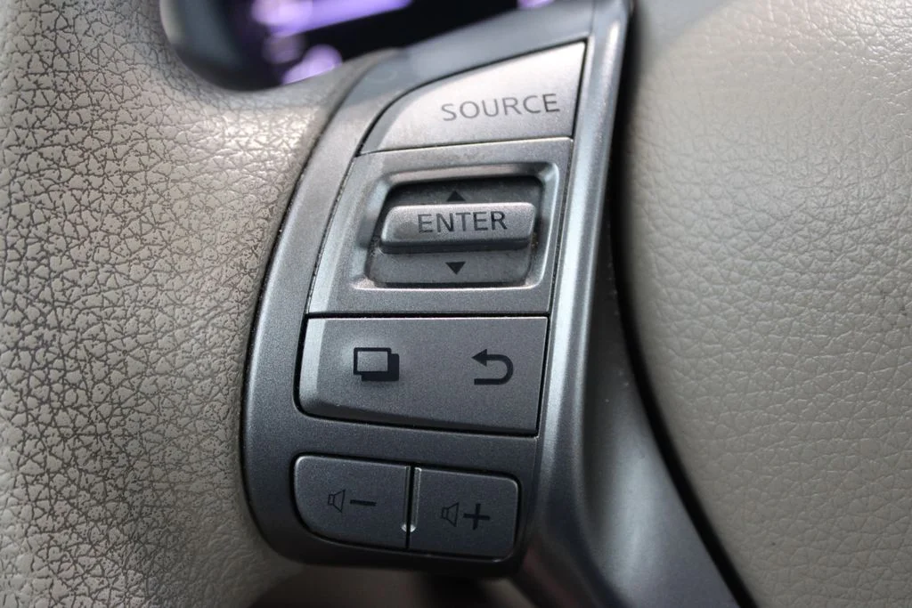 Used 2014 Saharan Stone Nissan 2.5 S image 20