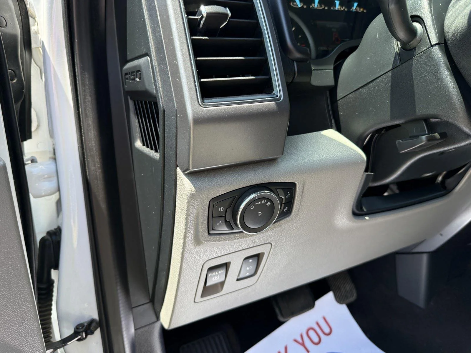 Used 2020 Oxford White Ford XLT image 13